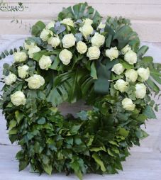 flower delivery Budapest - big wreath with 30 white roses, monstera leaves, standing base