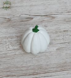 flower delivery Budapest - White ceramic pumpkin, 10 cm