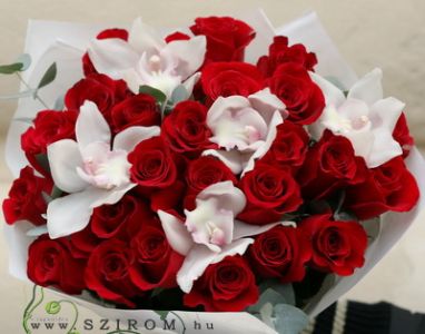 red roses with orchids (30 stems)