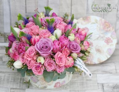 Romantic dream rose box of 60 stems pink - purple