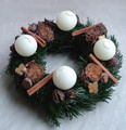 adventi koszor� - vir�gk�ld�s