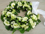 urnakoszor� liziantusszal �s szantinivel (30cm) - vir�gk�ld�s