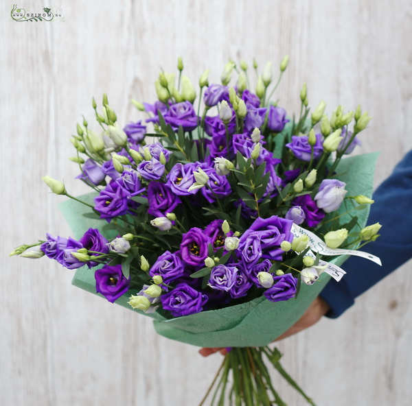 flower delivery Budapest - Purple lisiant bouquet (15 stems)