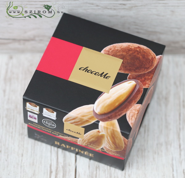 flower delivery Budapest - chocoMe almonds coated with dark chocolate, Voatsiperifery pepper and cocoa powder (120g)
