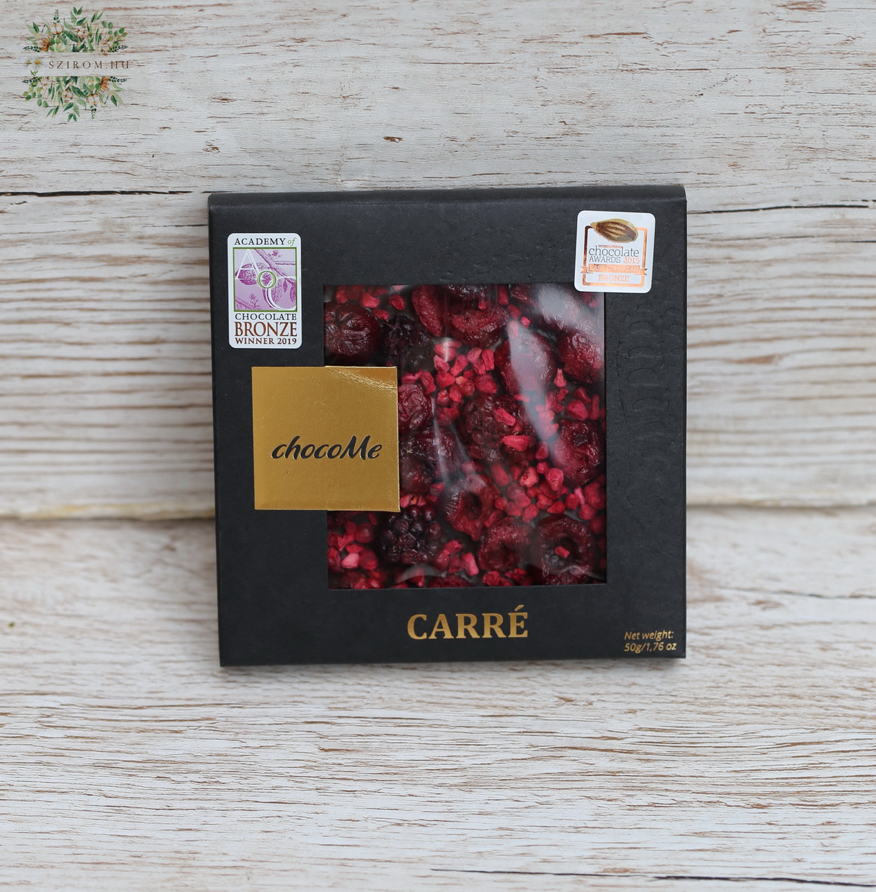 flower delivery Budapest - chocoMe hand made milchchocolate 50g (lyophilized raspberry, cherry, blackberry)