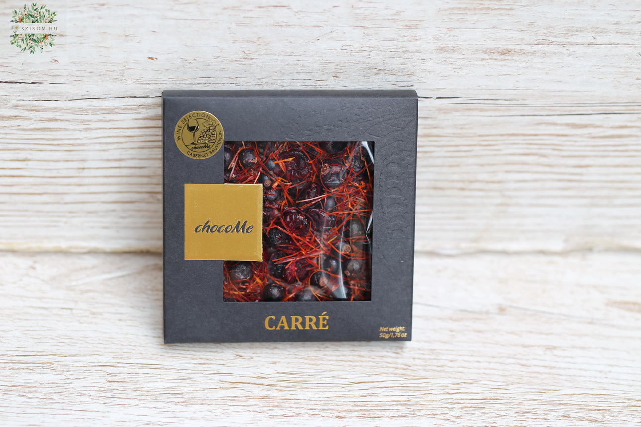 flower delivery Budapest - chocoMe handmade dark chocolate 50g (cranberries, freeze-dried blackcurrants, chili flakes)