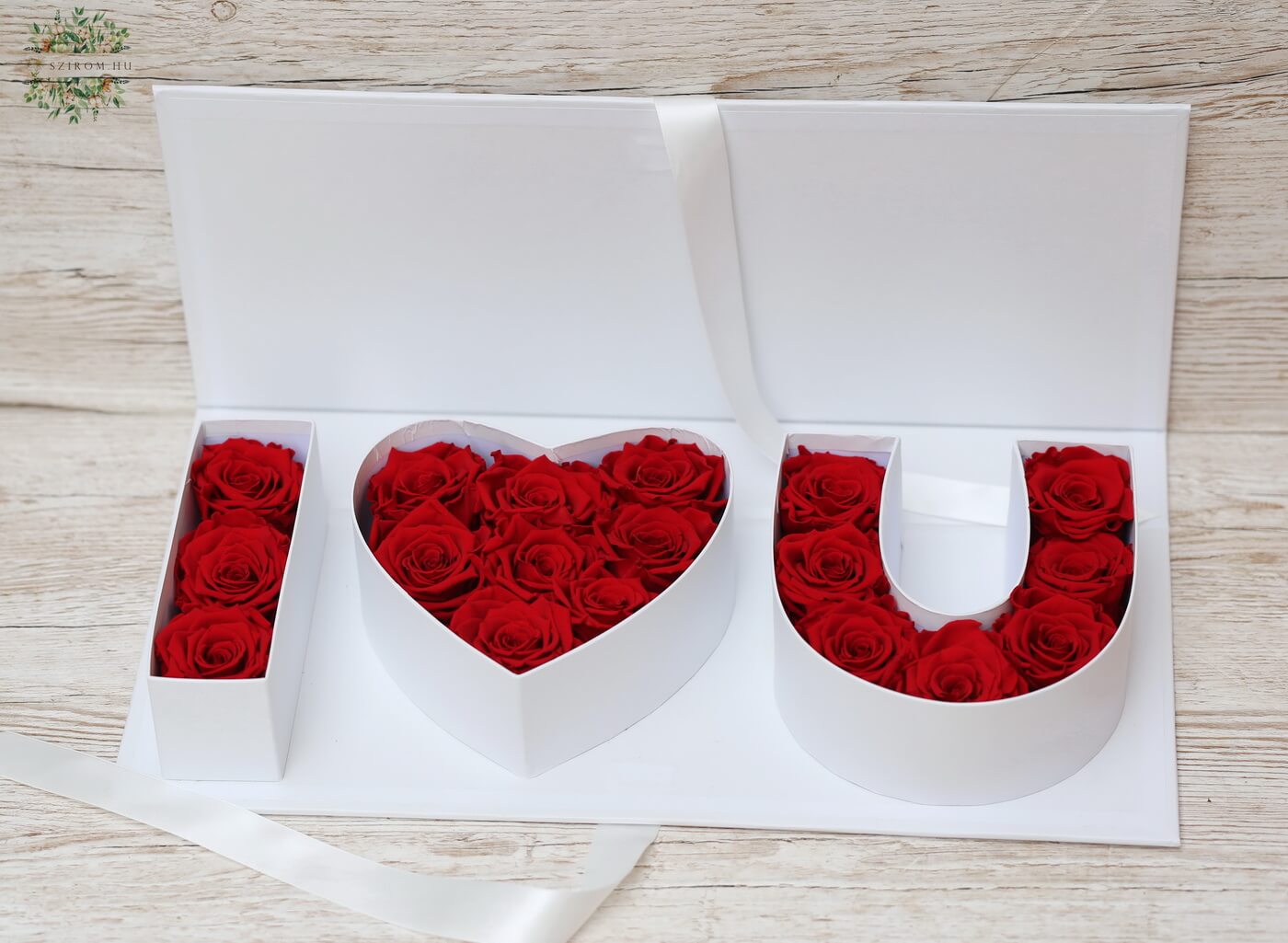 flower delivery Budapest - I Love U flower box with forever roses (18 stems )
