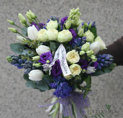 flower delivery Budapest - spray rose, hyacinthus, lisianthus, tulips (21 stems)