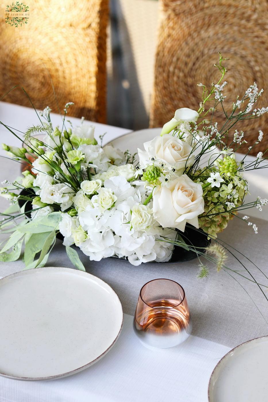 flower delivery Budapest - Small wedding centerpiece in the shape of a crescent moon, on an oval bowl (white, cream, hydrangea, rose, lisianthus, calla ornithogalum)