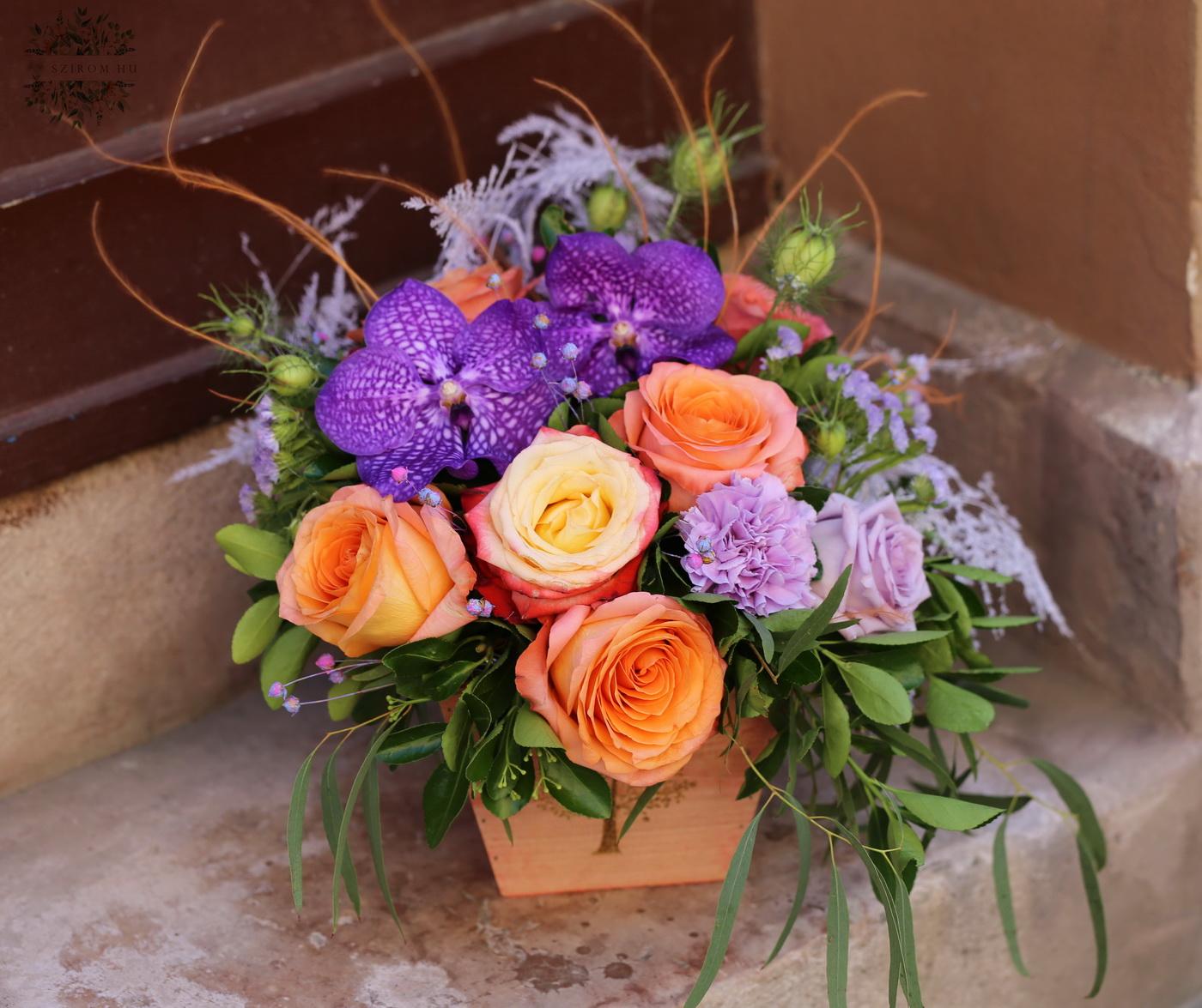 Blumenlieferung nach Budapest - Romantisches Sommer Blumen Arrangement mit Rosen und Orchideen