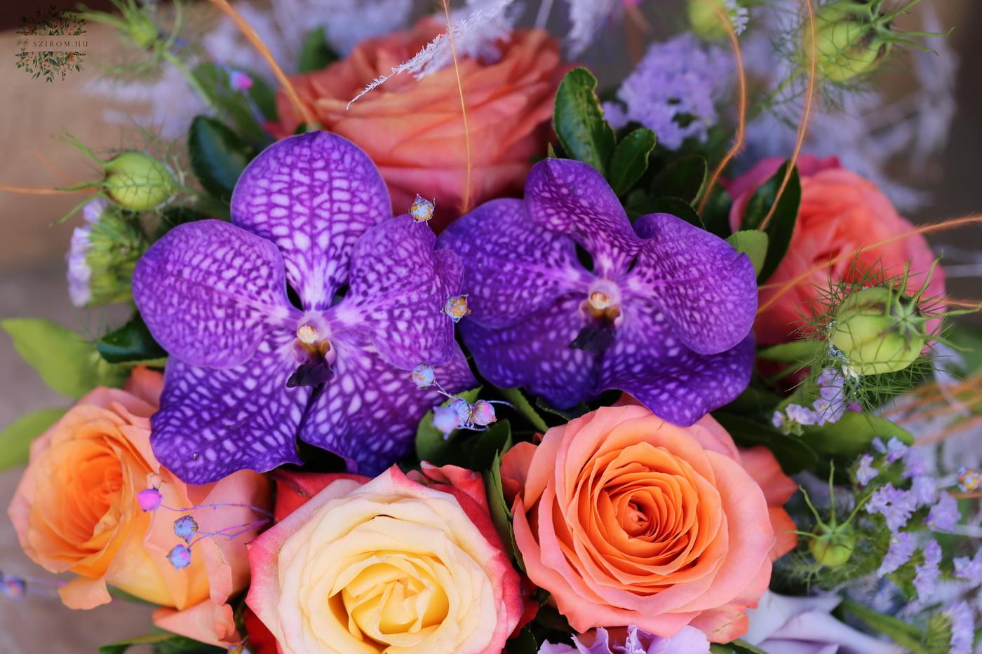 Blumenlieferung nach Budapest - Romantisches Sommer Blumen Arrangement mit Rosen und Orchideen
