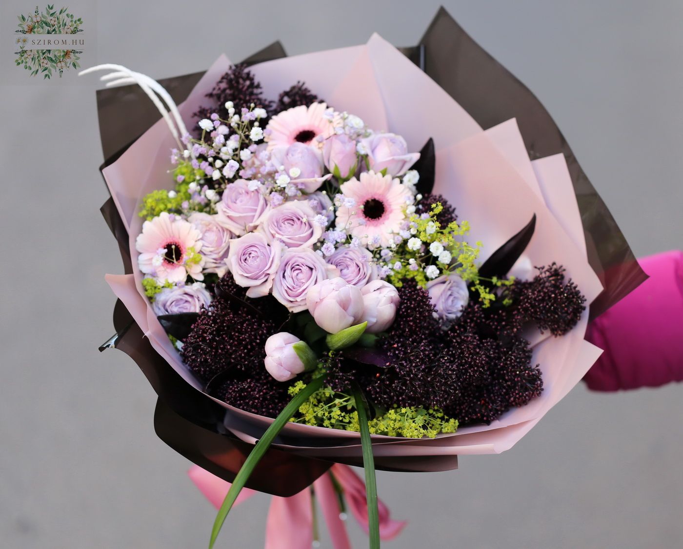 flower delivery Budapest - Modern contrasting lavender bouquet with tulips and bush roses (13 flowers)