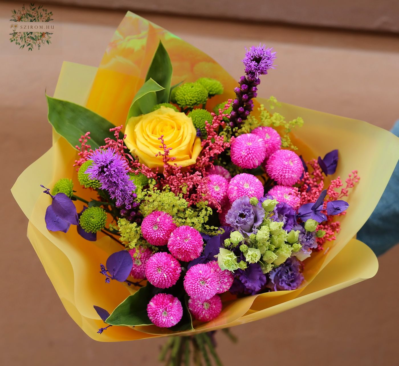 Blumenlieferung nach Budapest - Sommerstrauß mit intensiven Farben (10 Stiele)