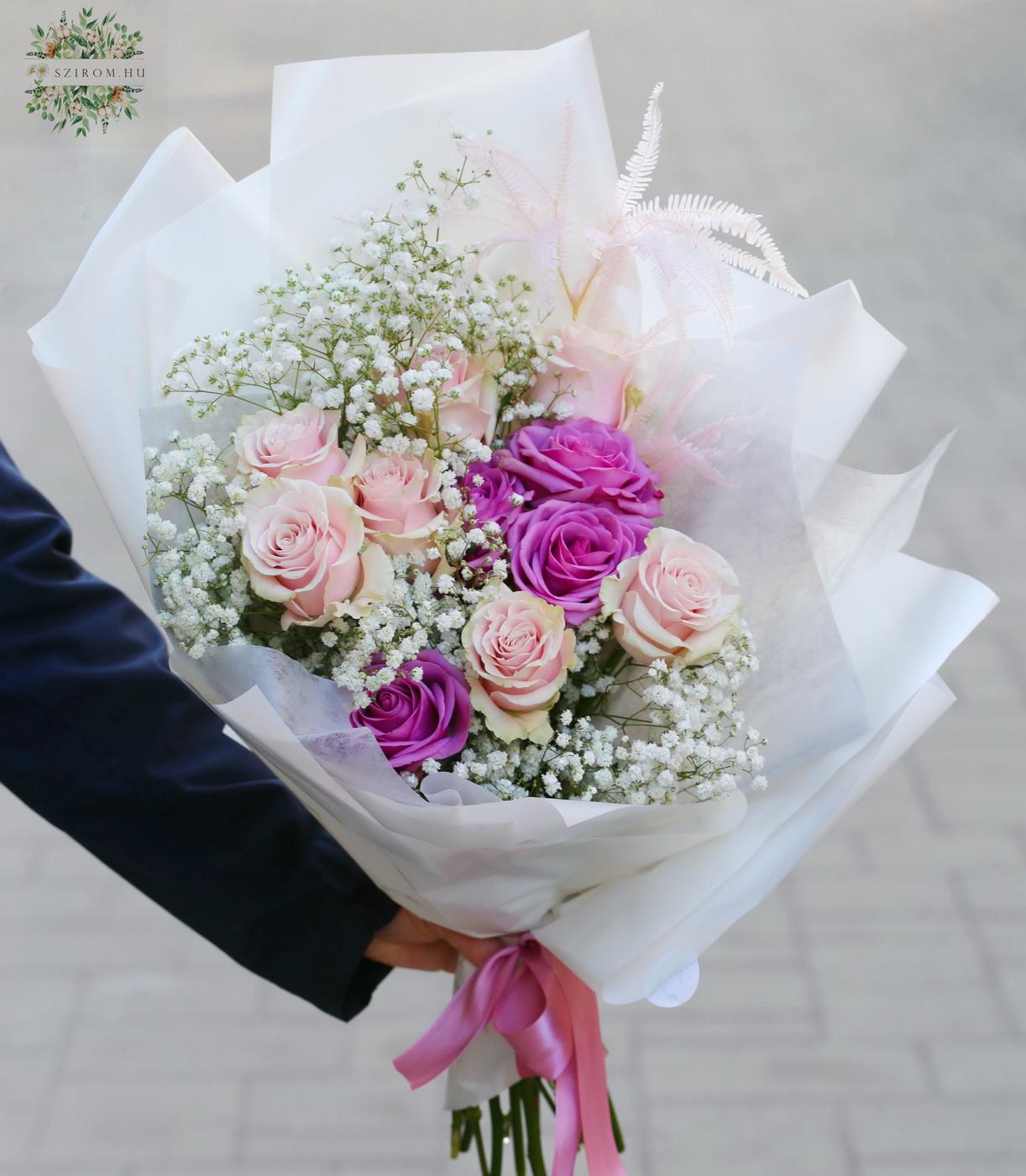 Blumenlieferung nach Budapest - Gypsophila und Rosen strauss (11 Rosen, 7 Gypsophyla)