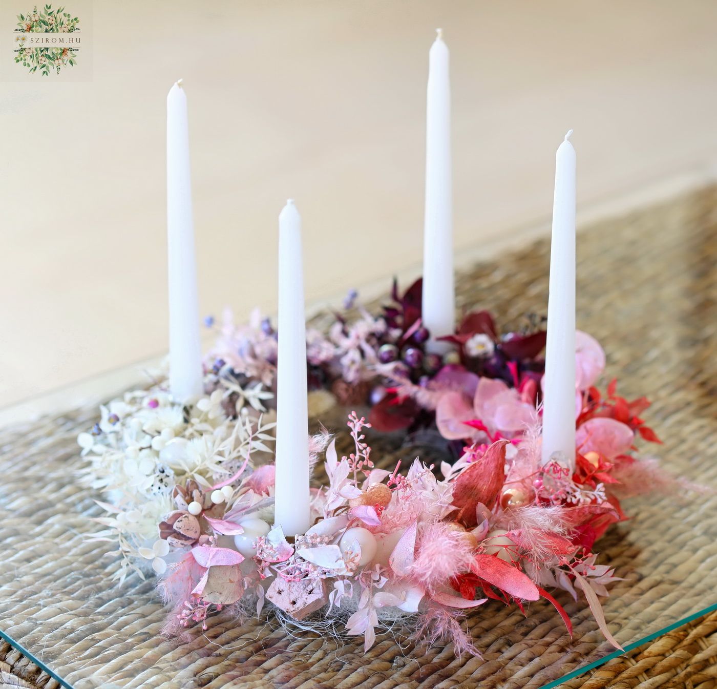 flower delivery Budapest - Modern airy Advent wreath with purple-pink gradient (35cm)
