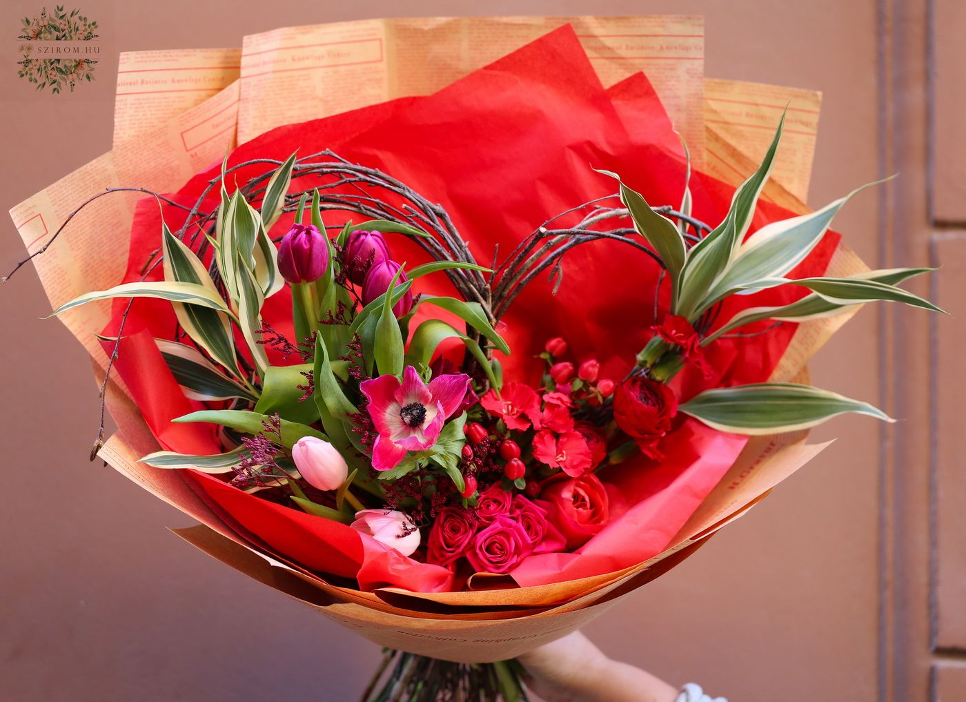 flower delivery Budapest - Heart shape bouquet with springflowers (14 stems)