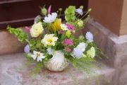 Kleine holländische Vase mit Sommerblumen