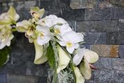 Modern trendi menyasszonyi csokor ( kála, orchidea, anthurium, fehér, zöld)