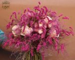 Saisonale dunkelrosa Periscaria-Wolke mit Rosen und Orchideen (32 Stiele)
