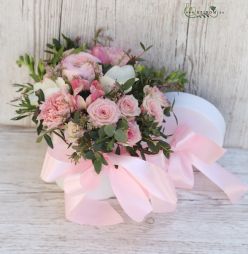 flower delivery Budapest - Small pink flower cylinder (11 stems)