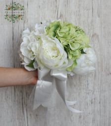 flower delivery Budapest - Silk flower bridal bouquet 