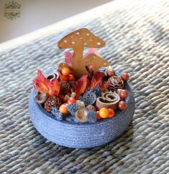 flower delivery Budapest - autumn table decoration with metal mushroom (18cm)