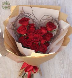 Blumenlieferung nach Budapest - Herz Strauss mit 15 Rote Rosen
