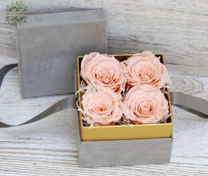 Blumenlieferung nach Budapest - Infinity Rose (Konservierte Rose) im Box