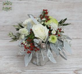 flower delivery Budapest - Angel pot with red berries, white flowers