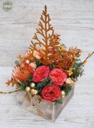 Virágküldés Budapest - Rozsdás fenyő izzó virágokkal