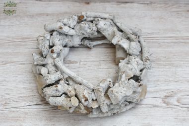 flower delivery Budapest - bleached bark wreath (30cm)