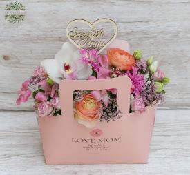 flower delivery Budapest - Mother's day bag bouquet  (15 stems)