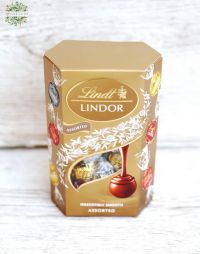 flower delivery Budapest - Lindt Lindor Assorted milk chocolate balls