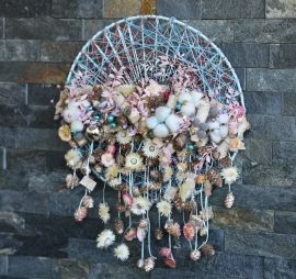 flower delivery Budapest - Modern winter door wreath or wall ornament