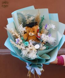 flower delivery Budapest - Dried flower graduation bouquet for boys with teddy