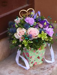 flower delivery Budapest - Mother's day purple flowers flowerbag