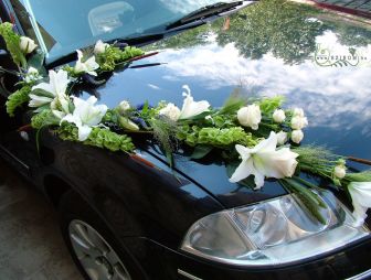 Virágküldés Budapest - autódísz girland (liliom, rózsa, veronika, lila, fehér, zöld)