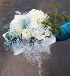 flower delivery Budapest - Cloud bouquet in the theme of the color of the year cloud dancer