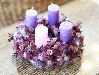 flower delivery Budapest - Purple-Pink traditional Advent wreath with flowers (35cm)
