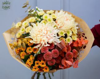 Virágküldés Budapest - Barackos színű santinik csokorban