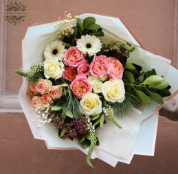 Virágküldés Budapest - Angol rózsás télies csokor 