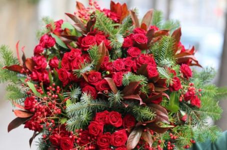 A legszebb ajándék – karácsonyi ajándékötletek -  különleges téli virágcsokrok