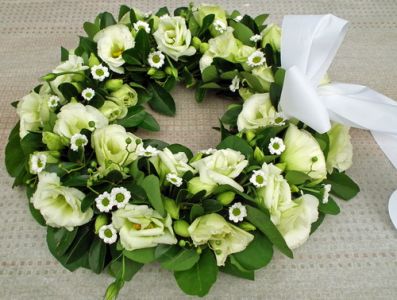 urn wreath with eustoma, santini (30cm)