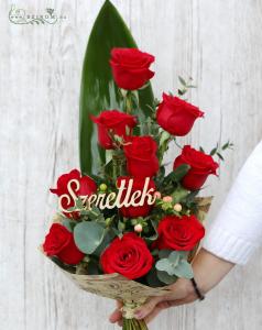 10 szál vörös rózsa hosszúcsokorban, szeretlek felirattal