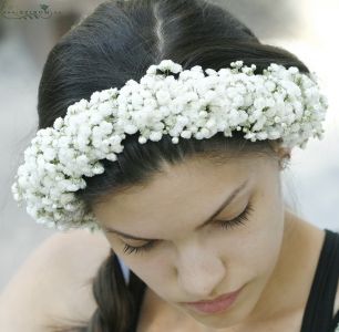 hair wreath made of baby's breath  (white)