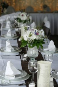 Centerpiece 1pc, Bagolyvár Inárcs (hydrangea, rose, white), wedding