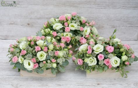 Asztaldísz 1 db ( liziantusz,rózsa, astrantia, fehér, rózsaszín ), esküvő