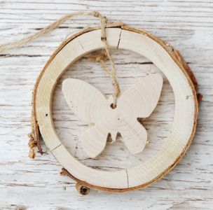 Holzdekor mit schmetterling (11cm)