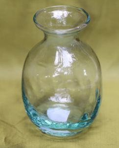 kis üveg váza (11cm)