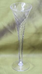 bordázott egy szálas üveg váza (25cm)